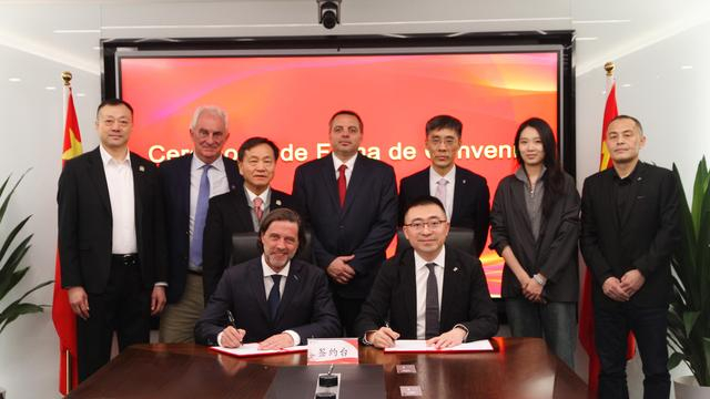 足球推荐-乌拉圭足协主席：期待中国U23男足成长，亮相2030年世界杯|哈维·阿隆索|亚洲杯|乌拉圭足球队|中国体育|阿隆索_新浪体育_新浪新闻